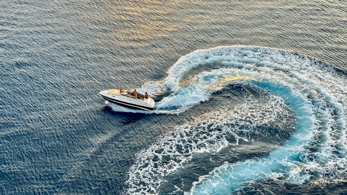 Bateaux, jet-skis & vélos